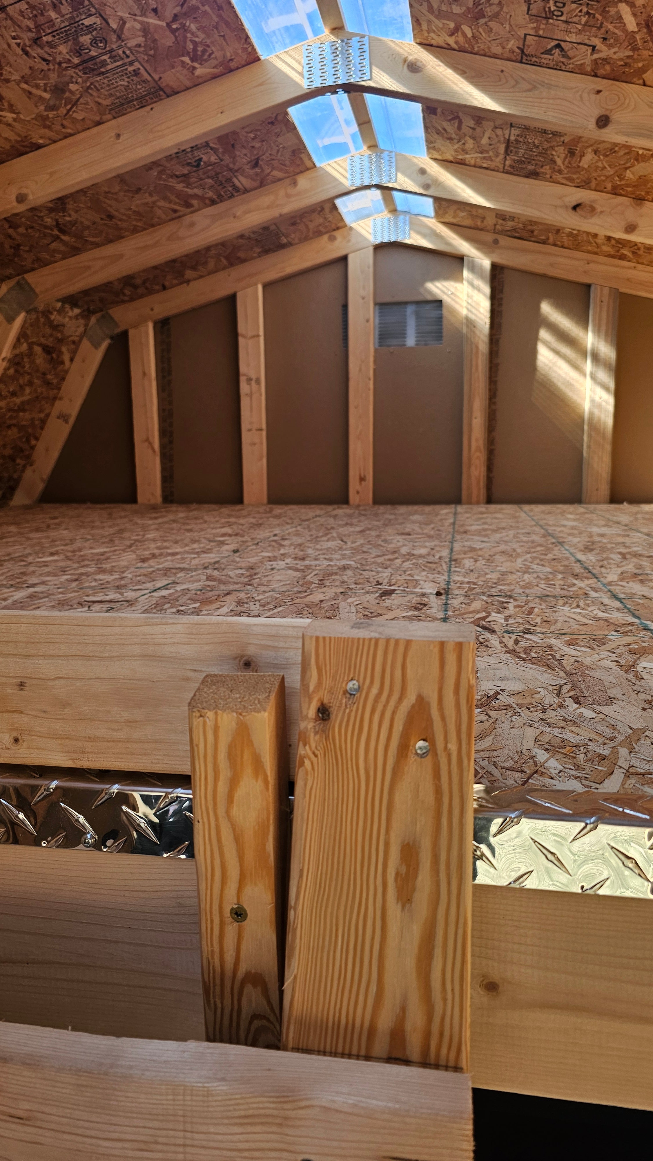 10x16 Painted Lofted Parn