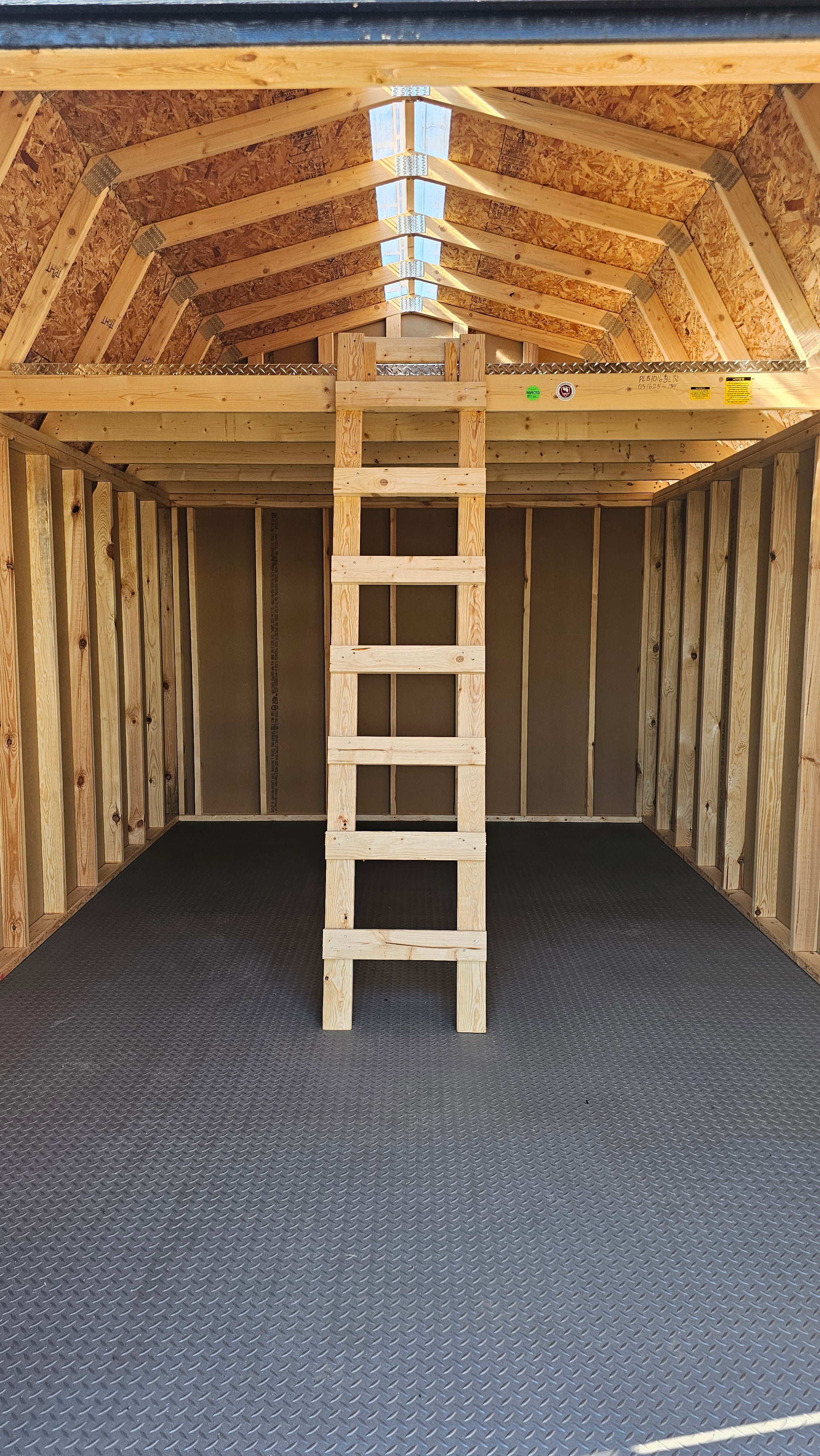 10x16 Painted Lofted Parn